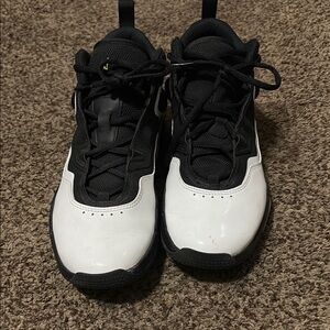 Nike Black and White Sneakers with Classic Design